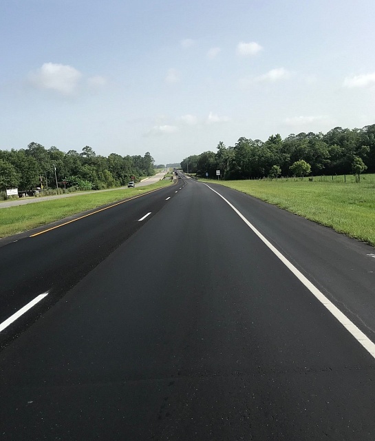 Micro Surfacing (микросюрфейсинг) - это микропрофилирование (микропокрытие, микрошлифовка) поверхности существующего дорожного покрытие из асфальта