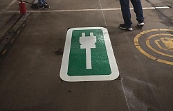 Нанесение разметки "Станция для зарядки авто"