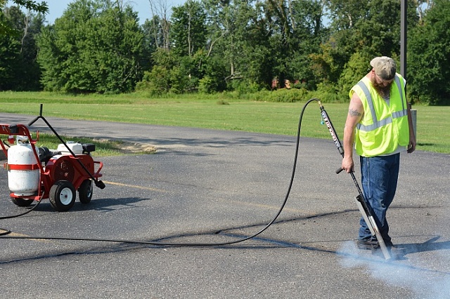Тепловое копье для очистки трещин и швов на асфальте Crack Jet II