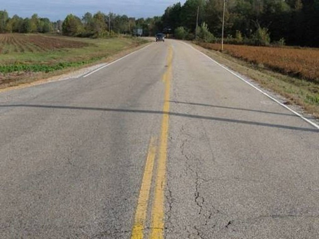 Ultra Thin Lift Hot Mix Asphalt (HMA) Нанесение сверхтонкого слоя HMA - горячей асфальтобетонной смеси на существующий слой