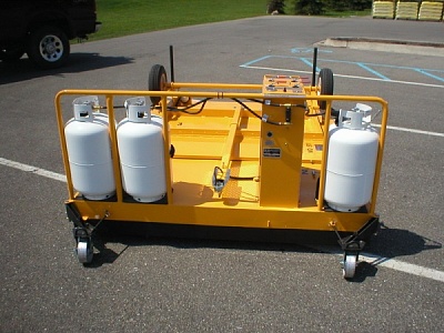 Установка - прицеп для инфракрасной регенерации и нагрева асфальта KM4-48