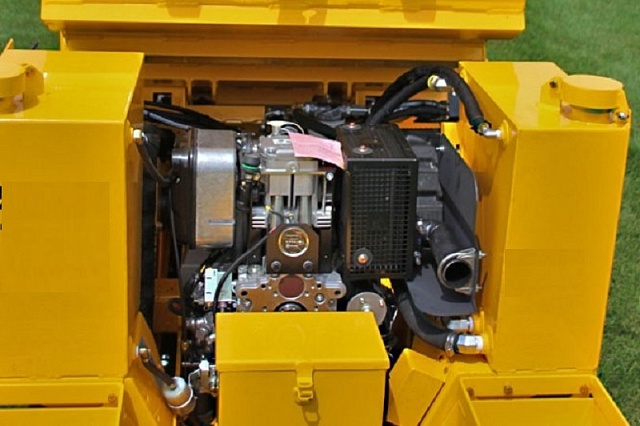 Мини укладчик асфальта на колесах АТР 211P